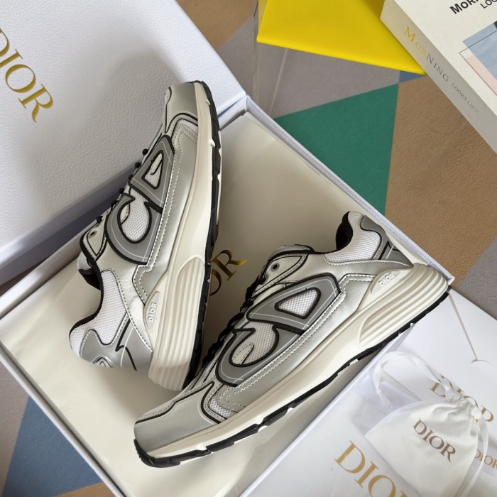 1:1 quality version Leather and mesh fabric patchwork reflective sneakers 35 colors 27736899