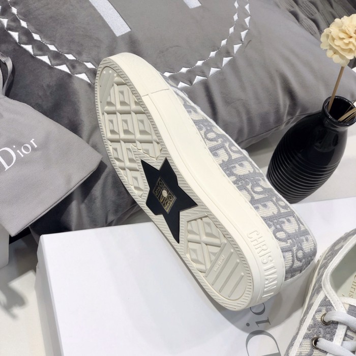 1:1 quality version 28314329 Walk'N'D Monogrammed Embroidered Canvas Shoes 8 colors