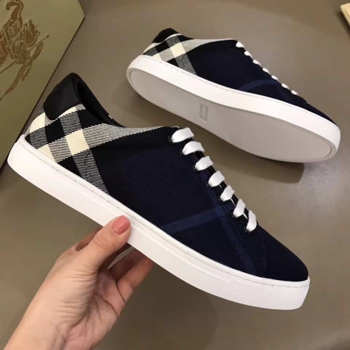 BURB5RRY ALBERT HOUSE CHECK   LEATHER LOW-TOP SNEAKER   BBR4