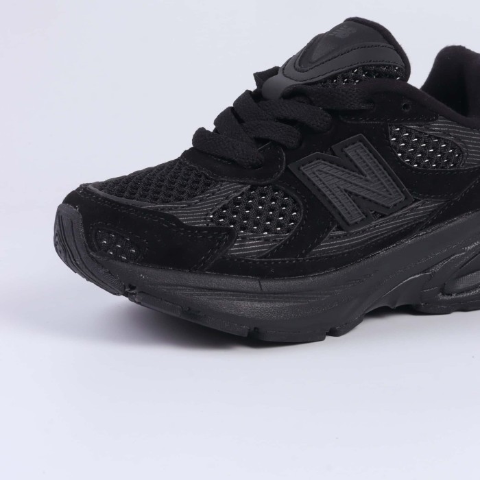 2010 Series Retro Mesh Casual Kids Running Shoes for Kids 9 colors 29011015