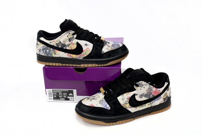 N  SB Dunk Low × Supreme “Rammellzee” FD8778-001