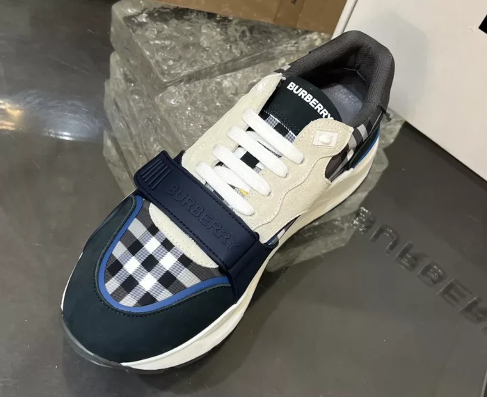 BURB5RRY VINTAGE CHECK SNEAKERS   BBR111