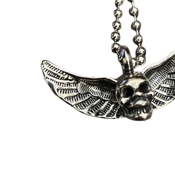 28201149 Wings Skull Necklace