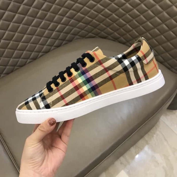 BURB5RRY RAINBOW VINTAGE CHECK TRAINERS   BBR15