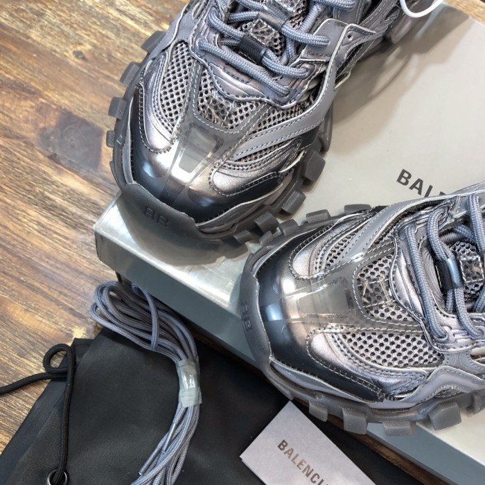 1:1 quality version 28321505 Track.2 sneakers 10 colors