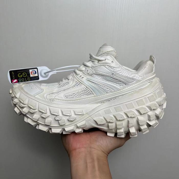 1:1 quality version  Chunky Defender Breathable Mesh Upper Running Shoes 7 colors 29018457
