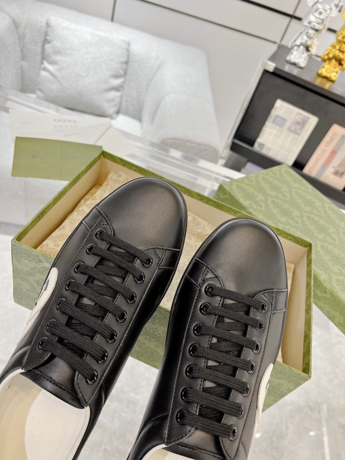 1:1 quality version 28412101 Leather logo patchwork shoes 3 colors