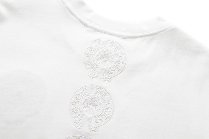 Back a line of horseshoe logo embroidery Tee 3 colors