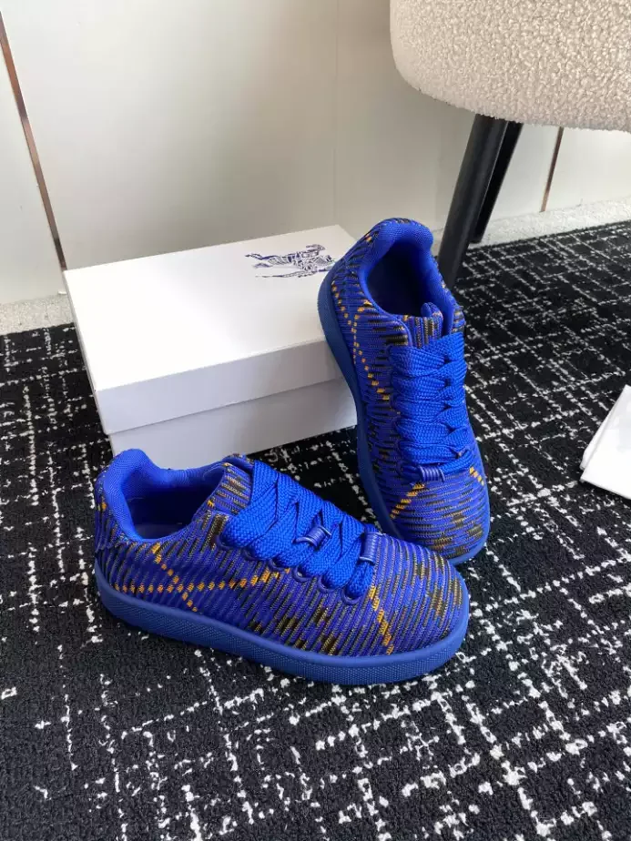 BURB5RRY CHECKED KNITTED SNEAKERS   BBR100