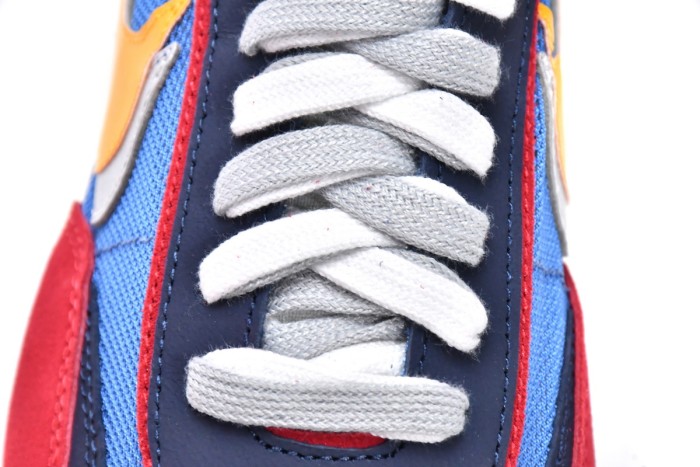 N LD Waffle Sacai Blue Multi BV0073-400