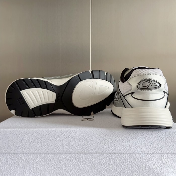 1:1 quality version Leather and mesh fabric patchwork reflective sneakers 35 colors 27736899
