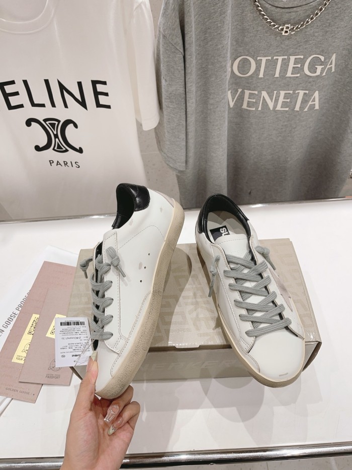 1:1 quality version Custom Cowhide Versatile White Sneakers 28764521