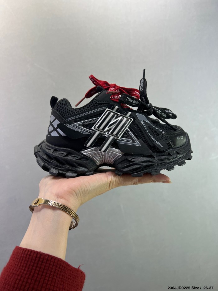Mecha-style Color-blocked Mesh Breathable Trendy Sports Shoes for Kids 3 colors 28998725