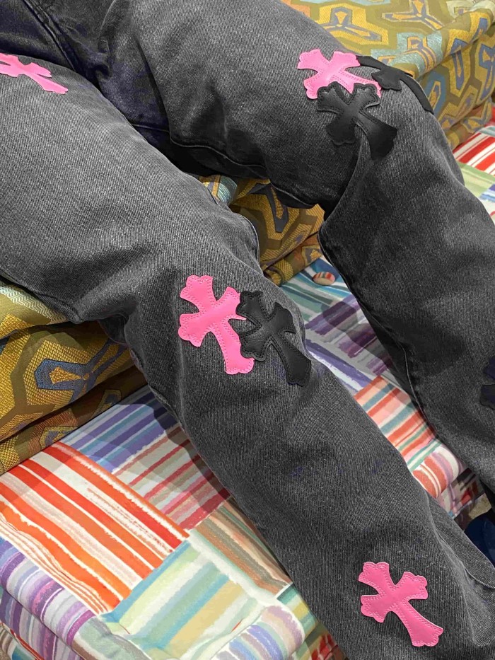 1:1 quality version  black & pink cross appliqué washed straight-leg jeans 28959382