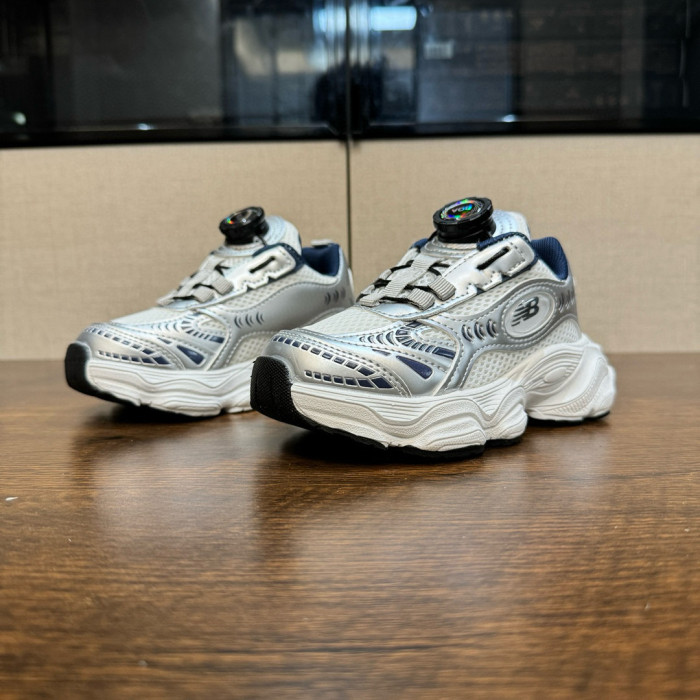 Mesh Rotating Button Dad Shoes Running Shoes for Kids 4 colors 29018042