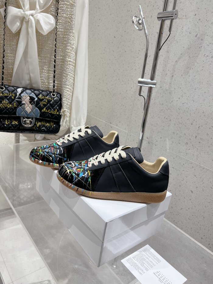 1:1 quality version M@ison White Paint Replica Sneakers POIZON240805818  2 colors