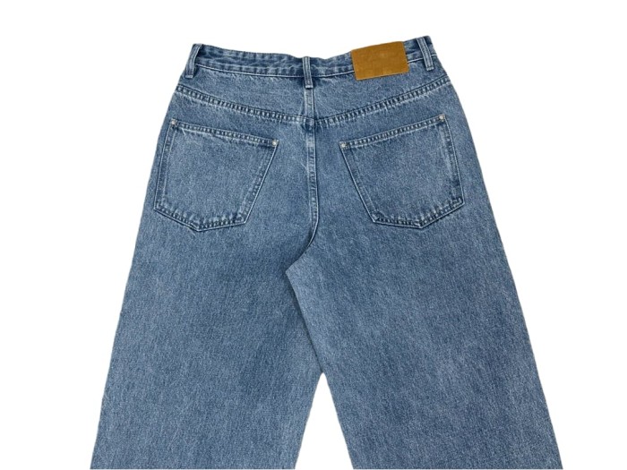 1:1 quality version Boxy White Logo Embroidered Jeans 28687463