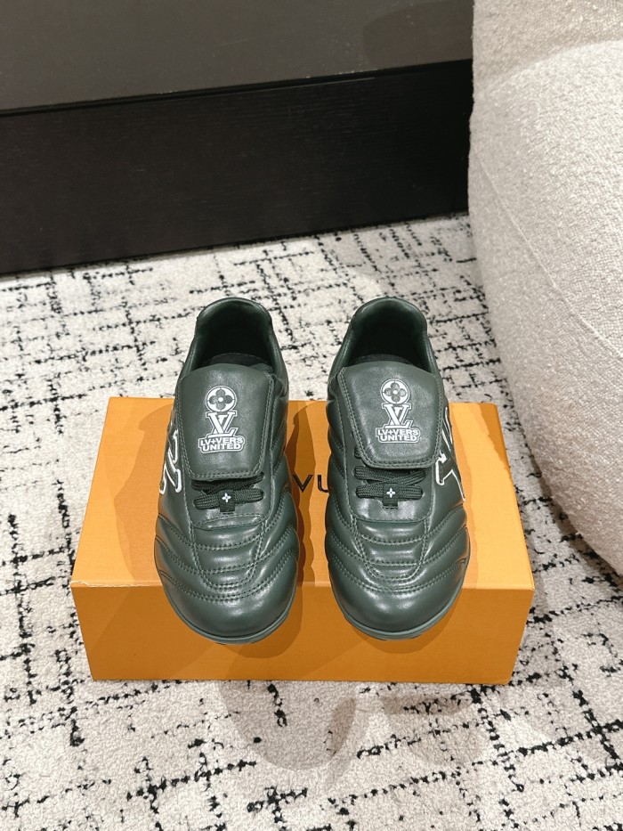 1:1 quality version 28113857 Footprint Series Soccer Sneakers 4 colors