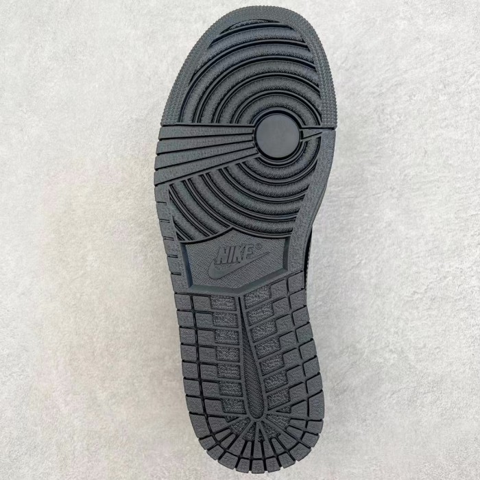 1:1 quality version Travis Scott Co-branded Darth Vader Reverse Hook Low Top Boardshoes