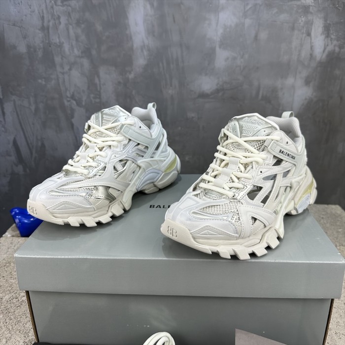 1:1 quality version 28321505 Track.2 sneakers 10 colors