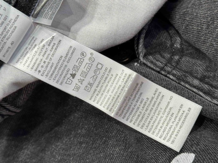 1:1 quality version  Black-Purple Cross Leather Patch Print Jeans 28960875