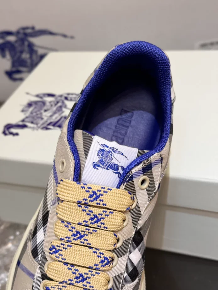 BURB5RRY TERRACE CHECK SNEAKERS   BBR095