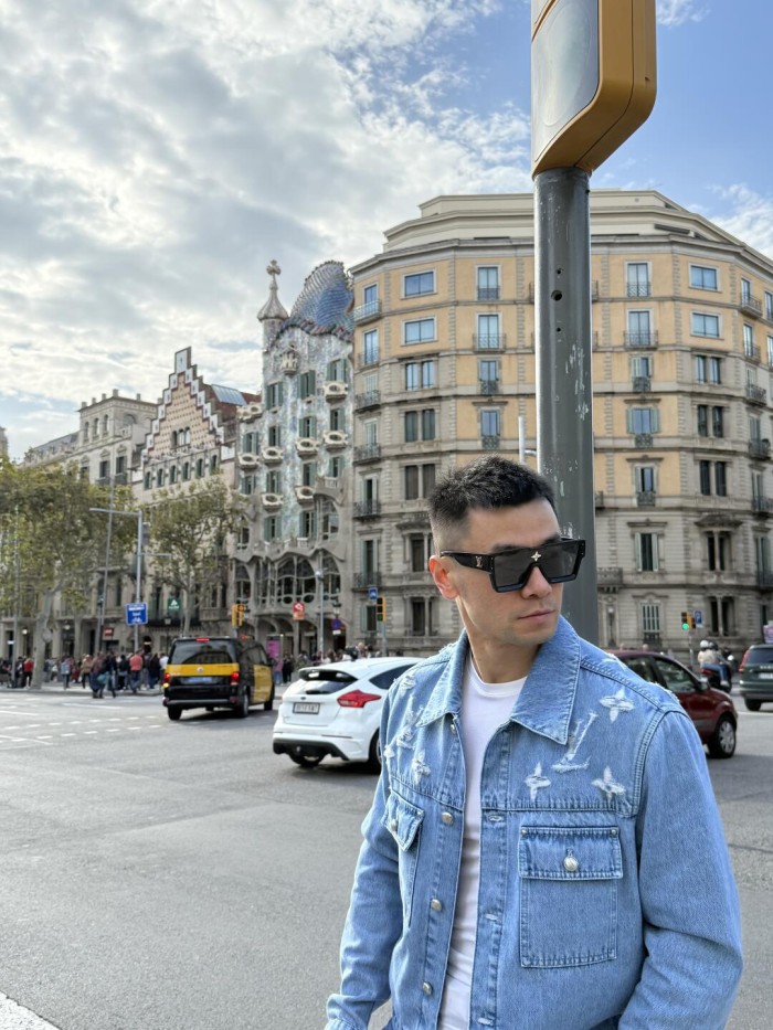 1:1 quality version White Logo Embroidered Blue Denim Jacket 28687458
