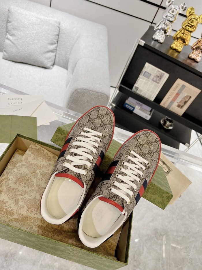 1:1 quality version 28354143 cowhide flat shoes