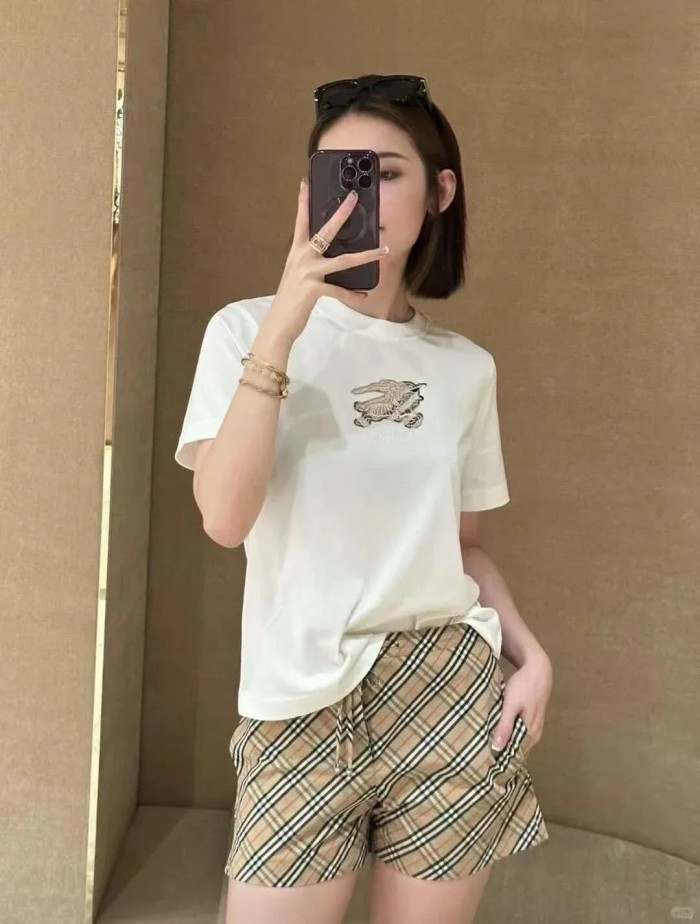 1:1 quality version plaid war horse applique crew neck T-shirt 2 colors 28965124
