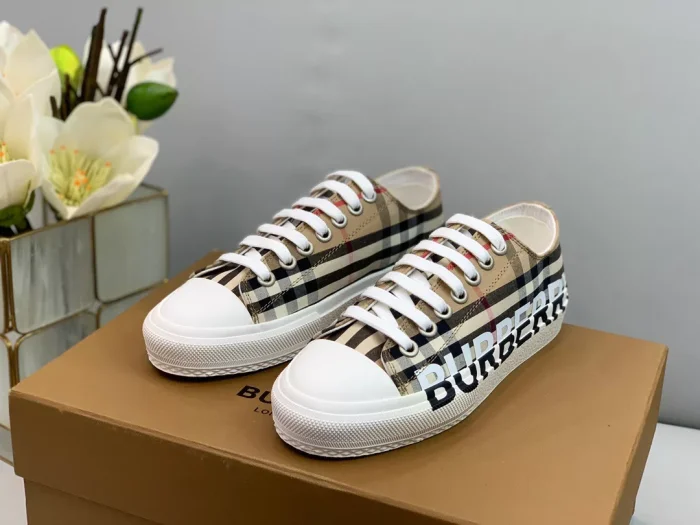 BURB5RRY CHECK COTTON SNEAKERS   BBR126