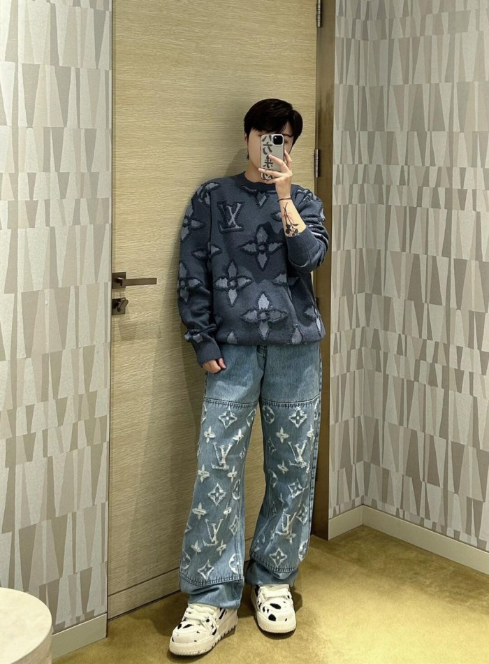 1:1 quality version Boxy White Logo Embroidered Jeans 28687463