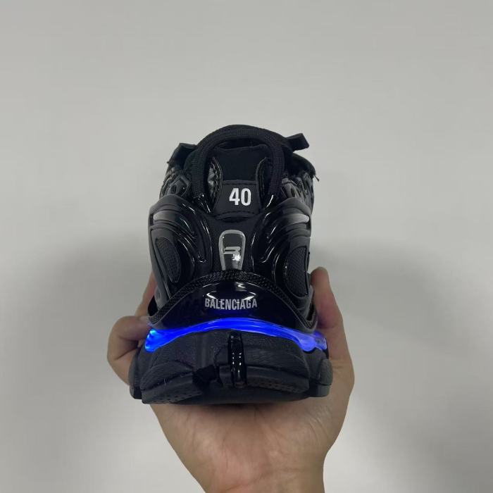 [plus-size shoes]1:1 quality version Runner 7.5 LED Sneakers 29047418