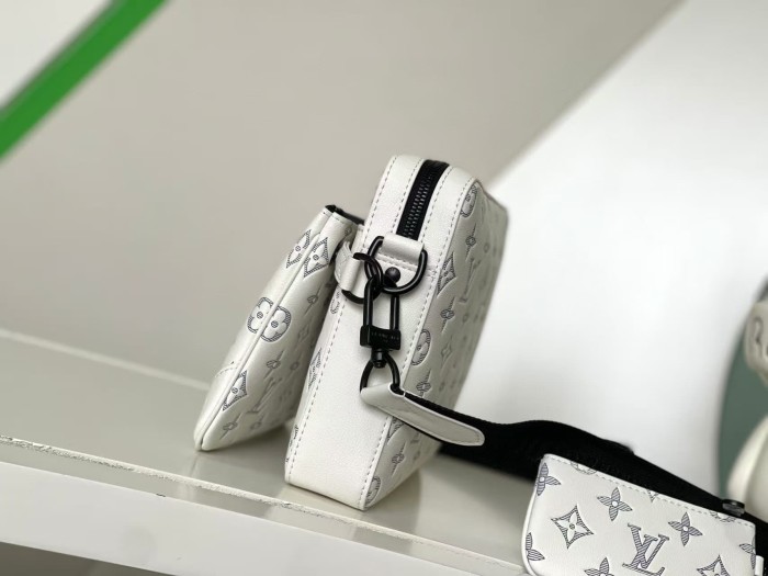 1:1 quality version TrioMessenger Letter Embossed Leather Crossbody Bag 28694046