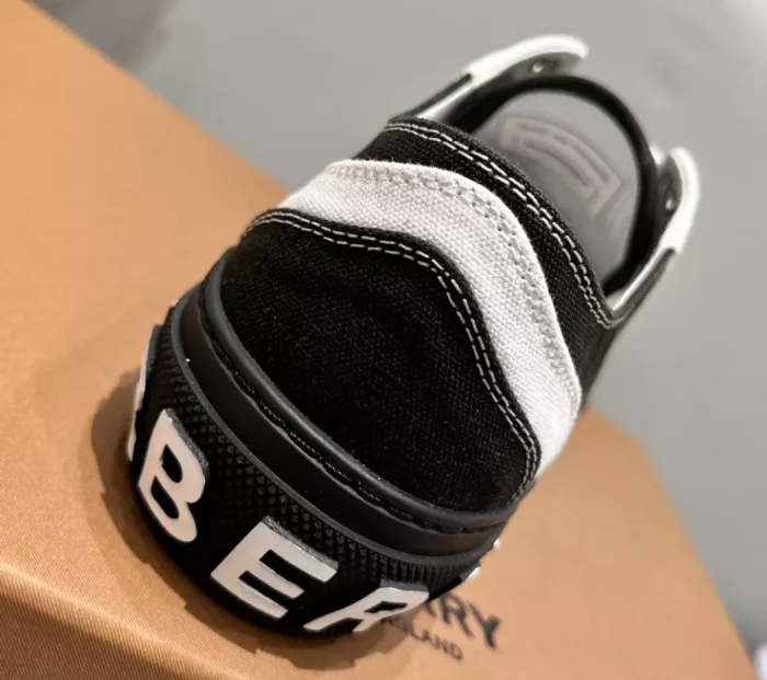 BURB5RRY CHECK COTTON SNEAKERS   BBR130