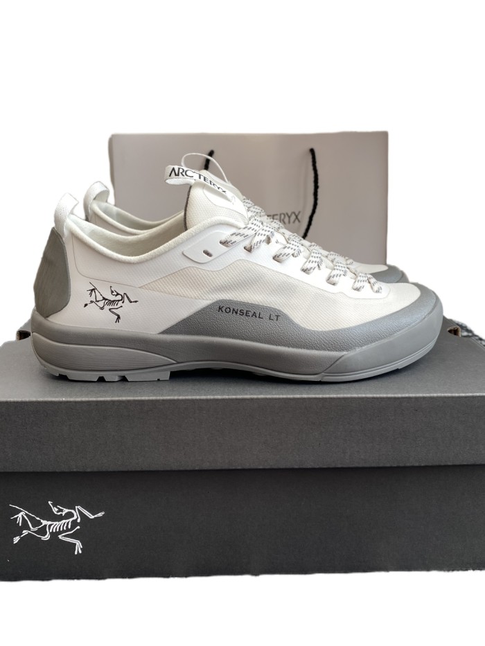 1:1 quality version 28120783 Aerios FL Breathable Sports Climbing Travel Shoes 4 colors