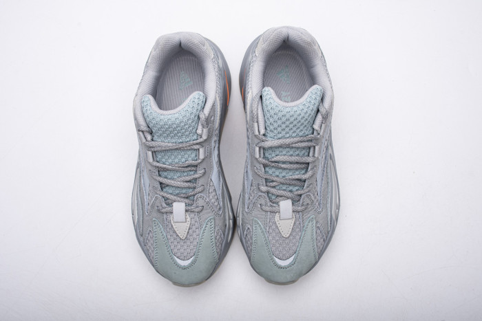 A Y**zy Boost 700 V2 Inertia FW2549