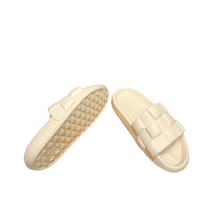1:1 quality version 27977648 diamond check slippers 3 colors