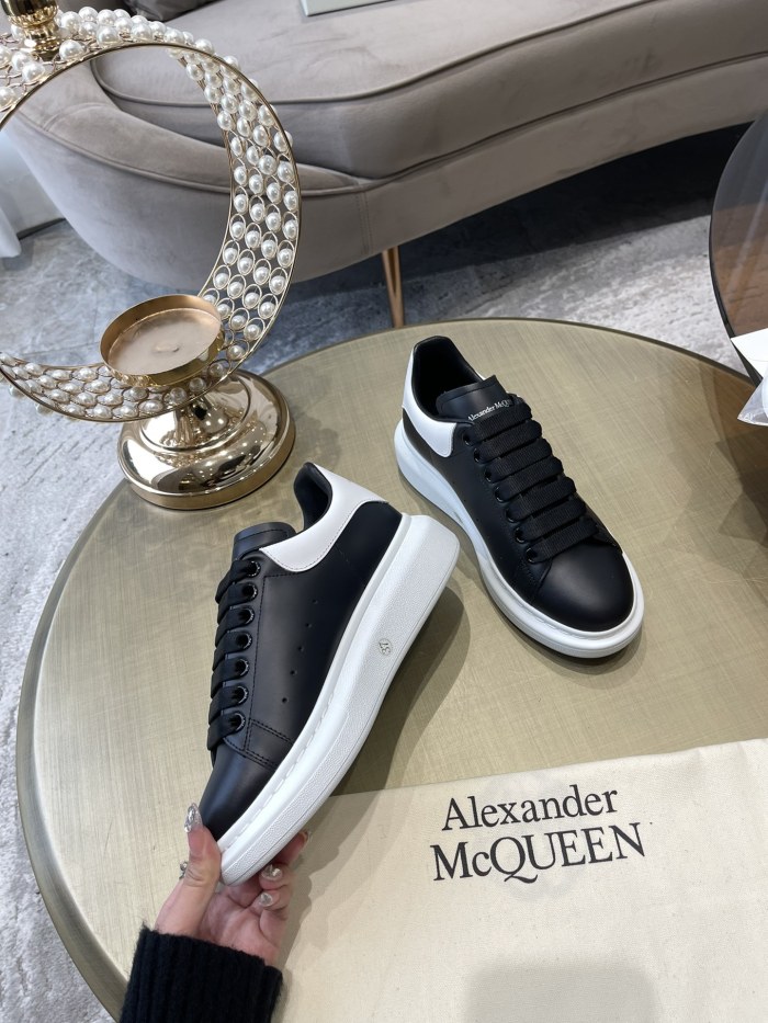 1:1 quality version 28314988 Leather Shoes Tail Logo Printed White Shoes 9 colors