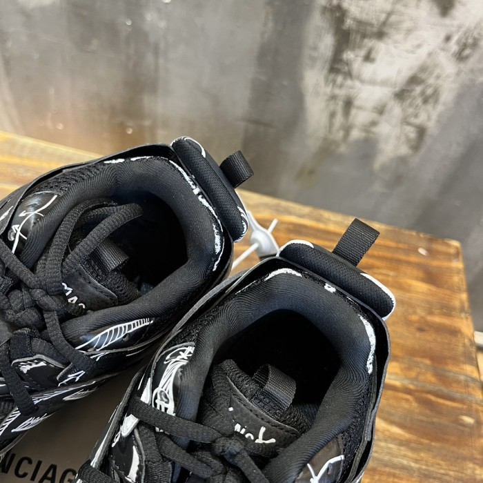 1:1 quality version 28310615 B Track Black Black-And-White Painting