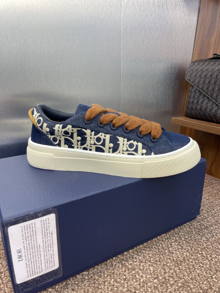 1:1 quality version 3D Embroidered Letter Shoes 28487656