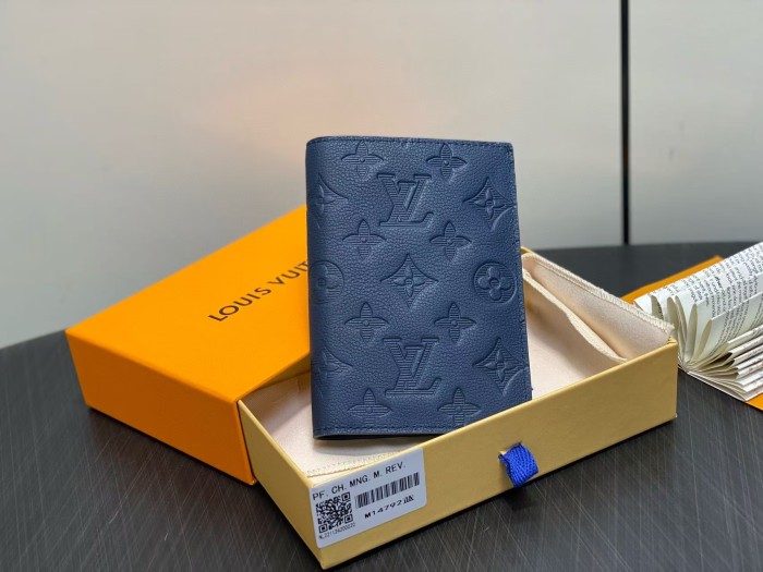 1:1 quality version Letter Embossed Card Holder 28636080