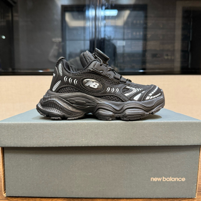 Mesh Rotating Button Dad Shoes Running Shoes for Kids 4 colors 29018042