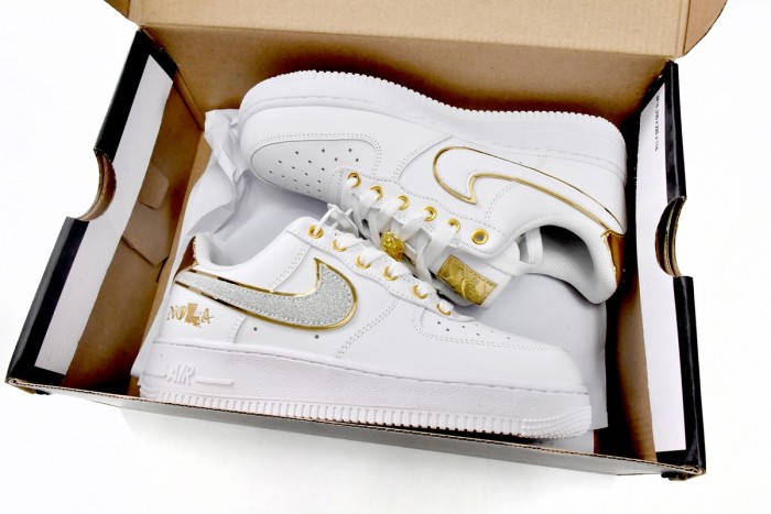 N  Air Force 1 Low Platinum DD8959-100