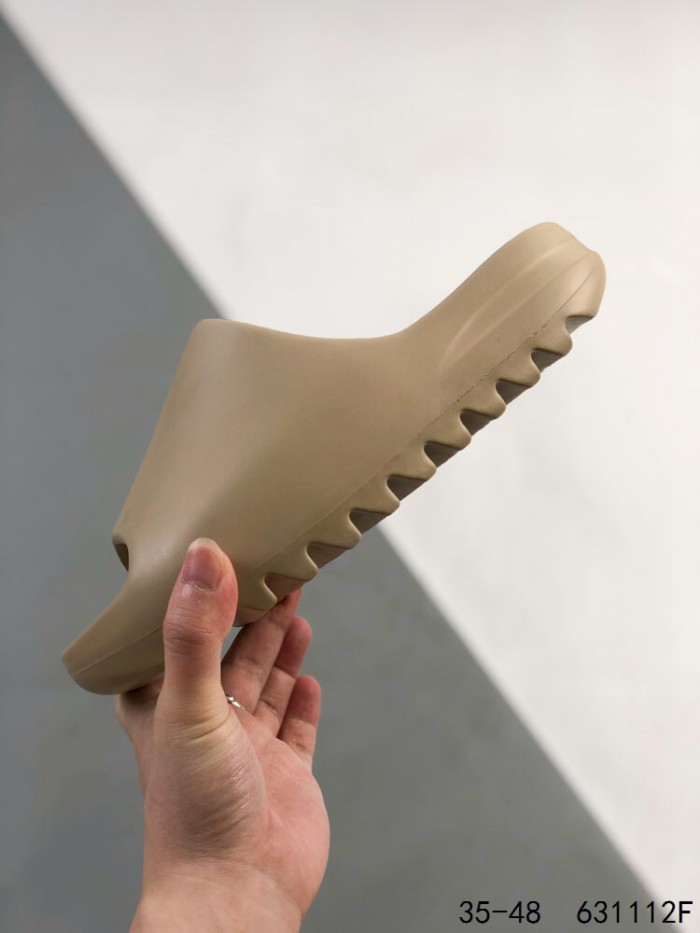 Yeezy Thick Sole Beach slippers 20 colors