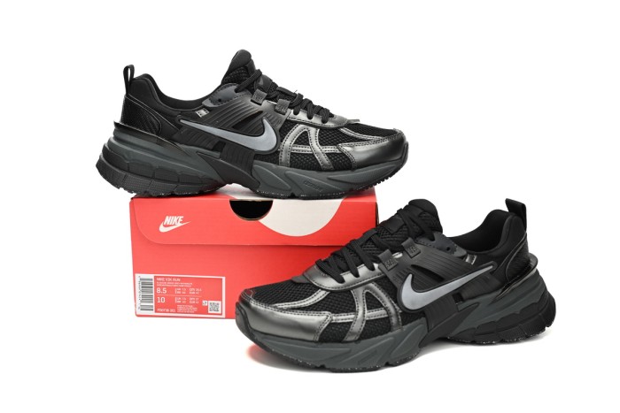 N  V2K Run Black Dark Smoke Grey FD0736-001