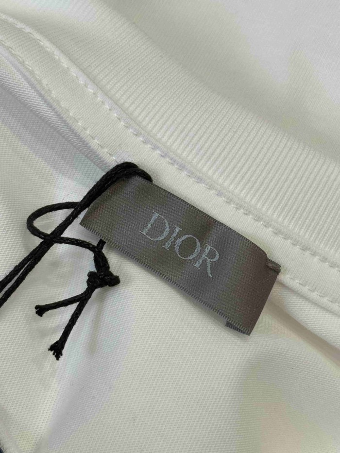 1:1 quality version Logo Embroidered Crew Neck T-shirt 3 colors 28960932