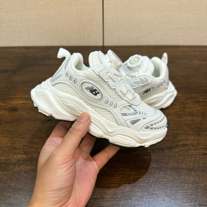Mesh Rotating Button Dad Shoes Running Shoes for Kids 4 colors 29018042
