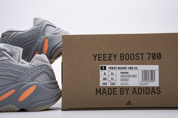 A Y**zy Boost 700 V2 Inertia FW2549