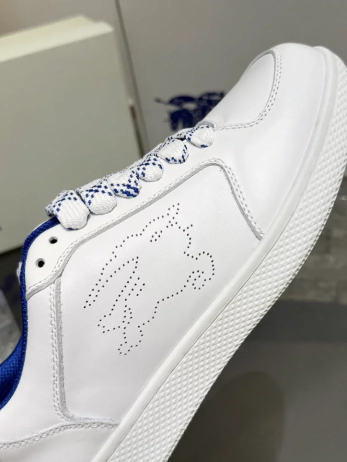BURB5RRY LEATHER STOCK SNEAKERS IN WHITE   BBR091