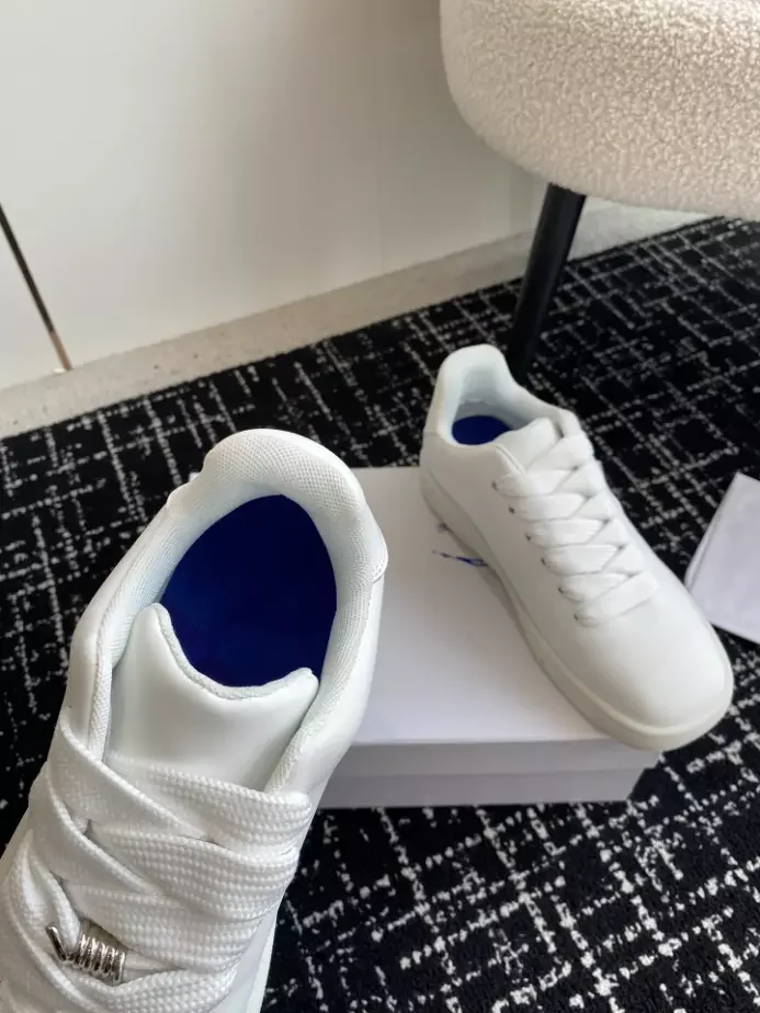 BURB5RRY BOX LOGO-DEBOSSED LEATHER SNEAKERS   BBR096